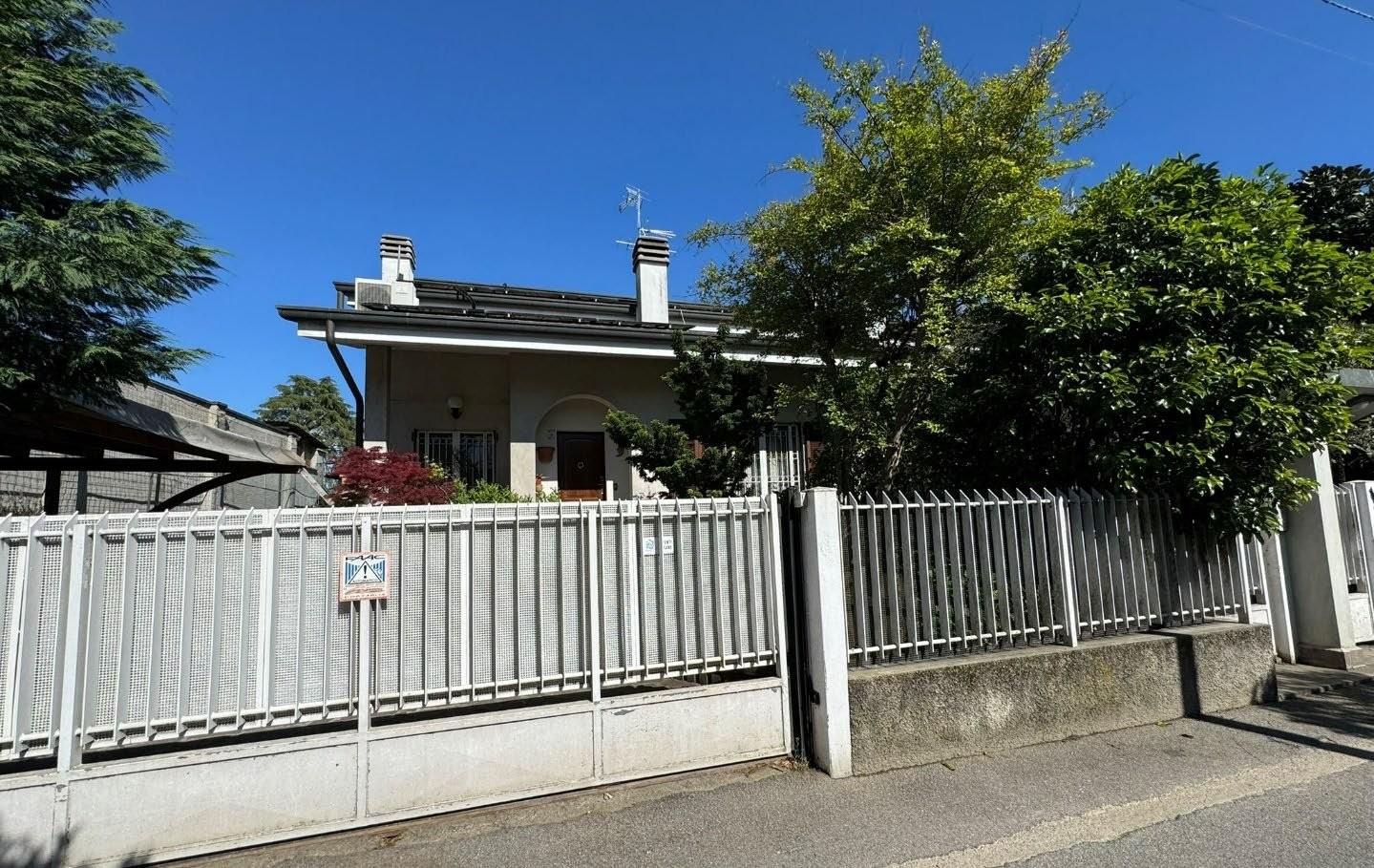 Villa Bifamiliare in vendita a Paderno Dugnano