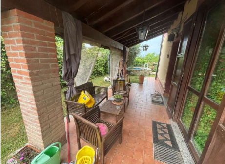 Villa con giardino a Divignano