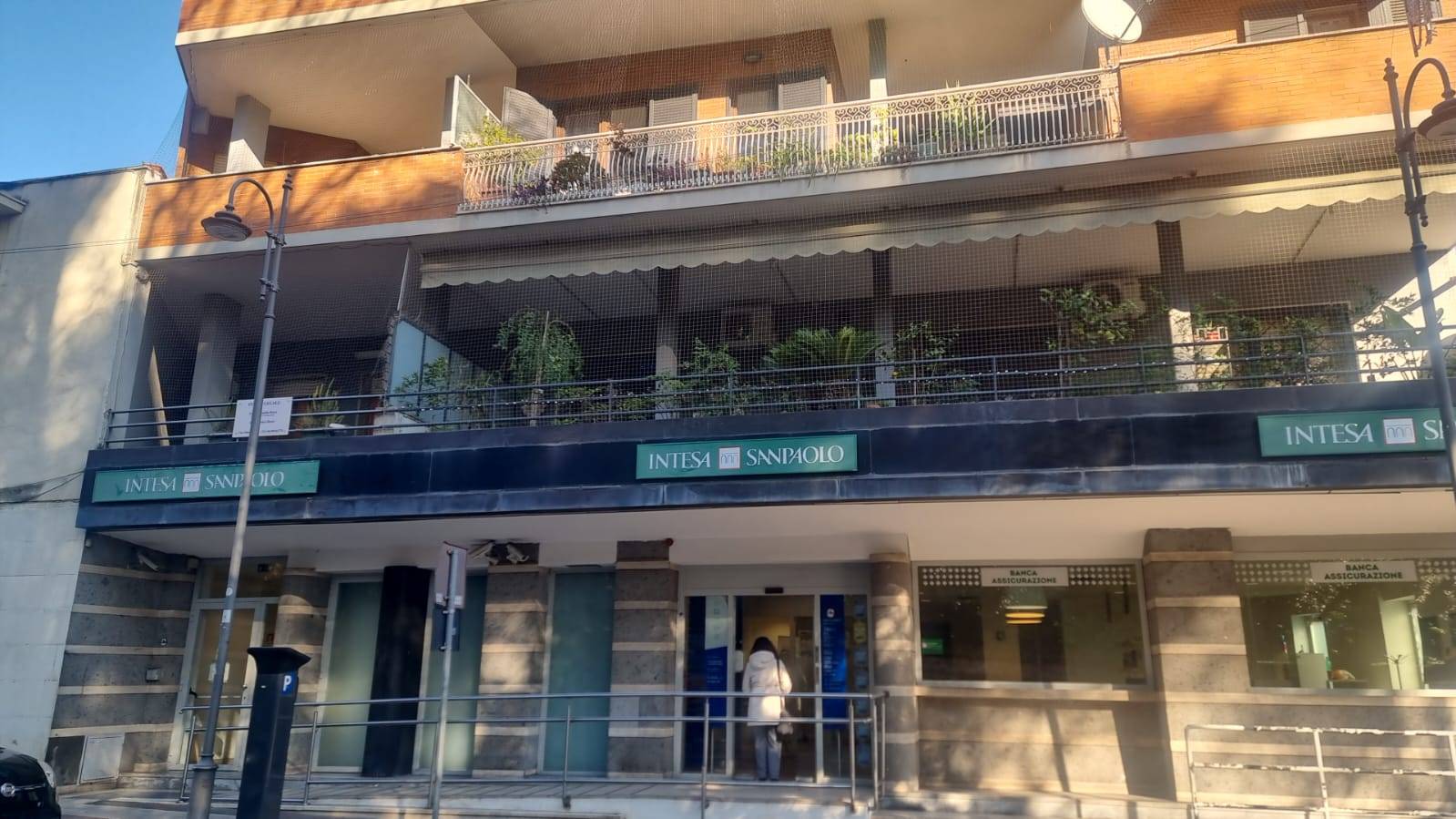 Locale commerciale in affitto a Monterotondo, Monterotondo Paese