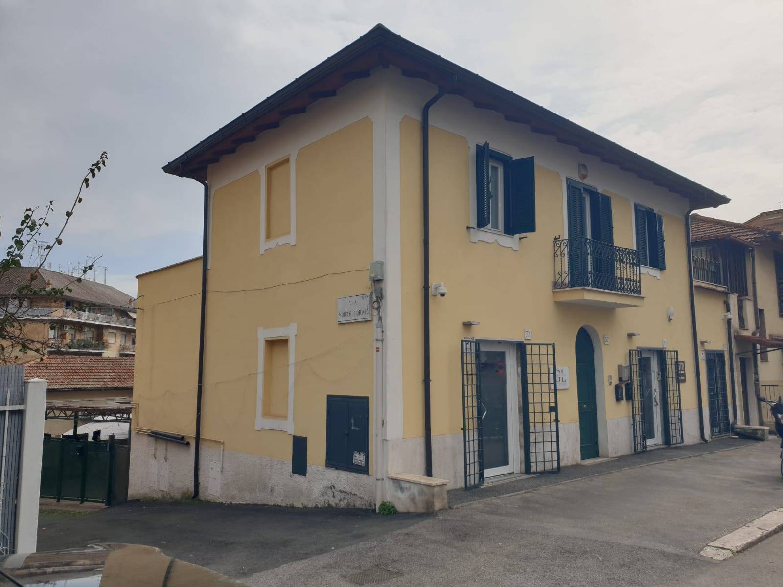 Locale commerciale in vendita a Roma, Vigne nuove