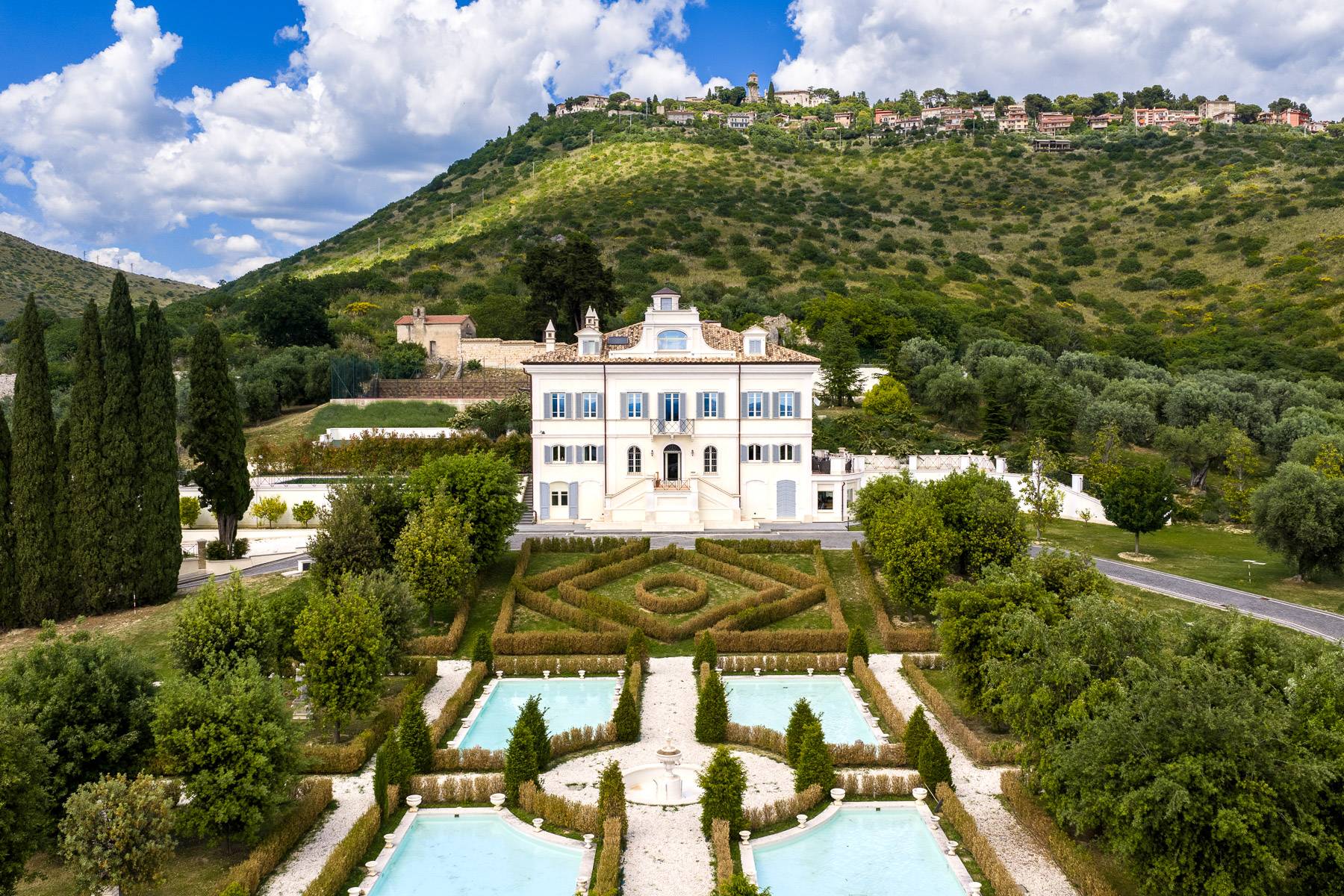 Villa storica in vendita a Fara in Sabina, Coltodino