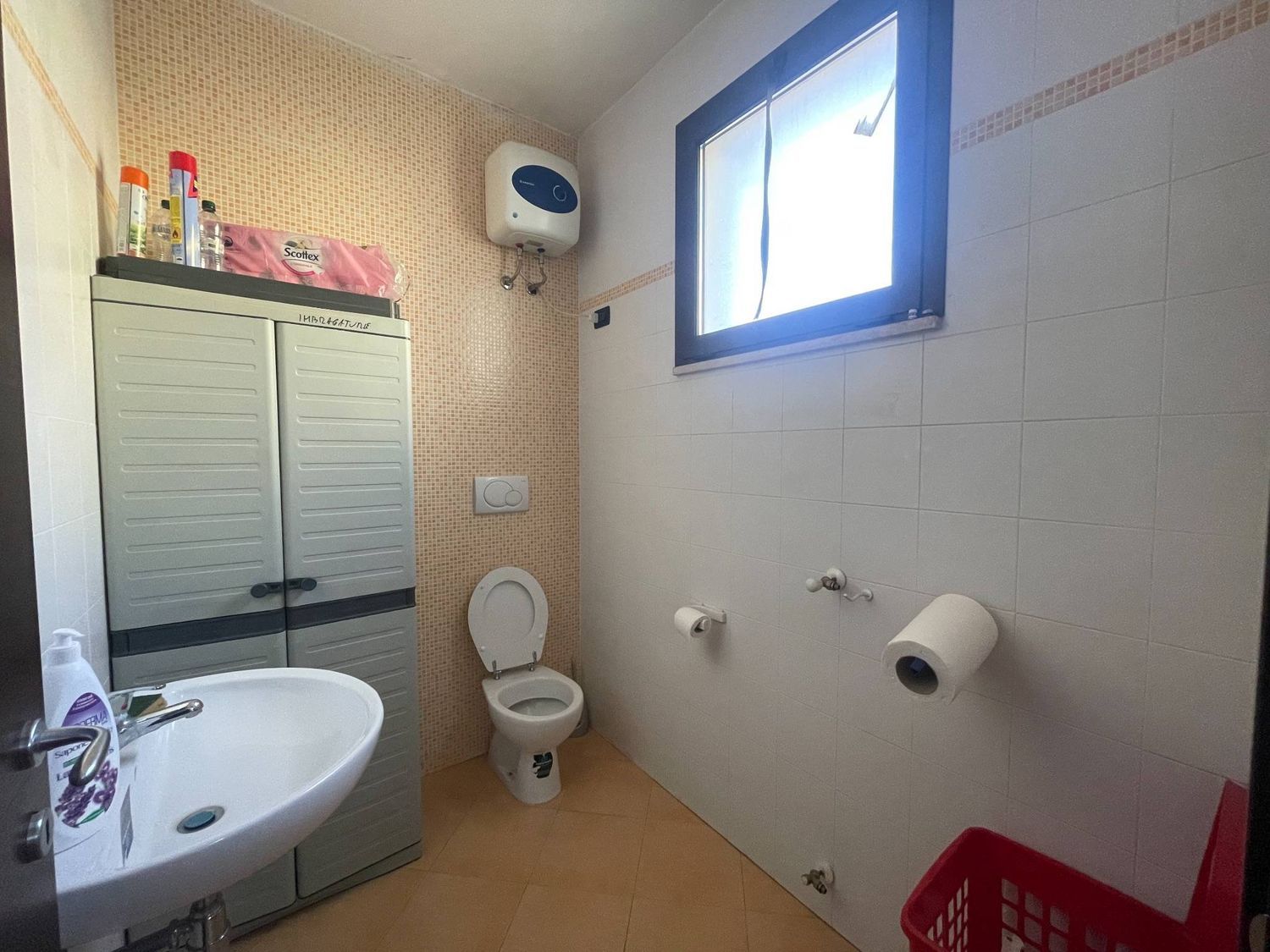 Locale commerciale nuova a Ponte Buggianese