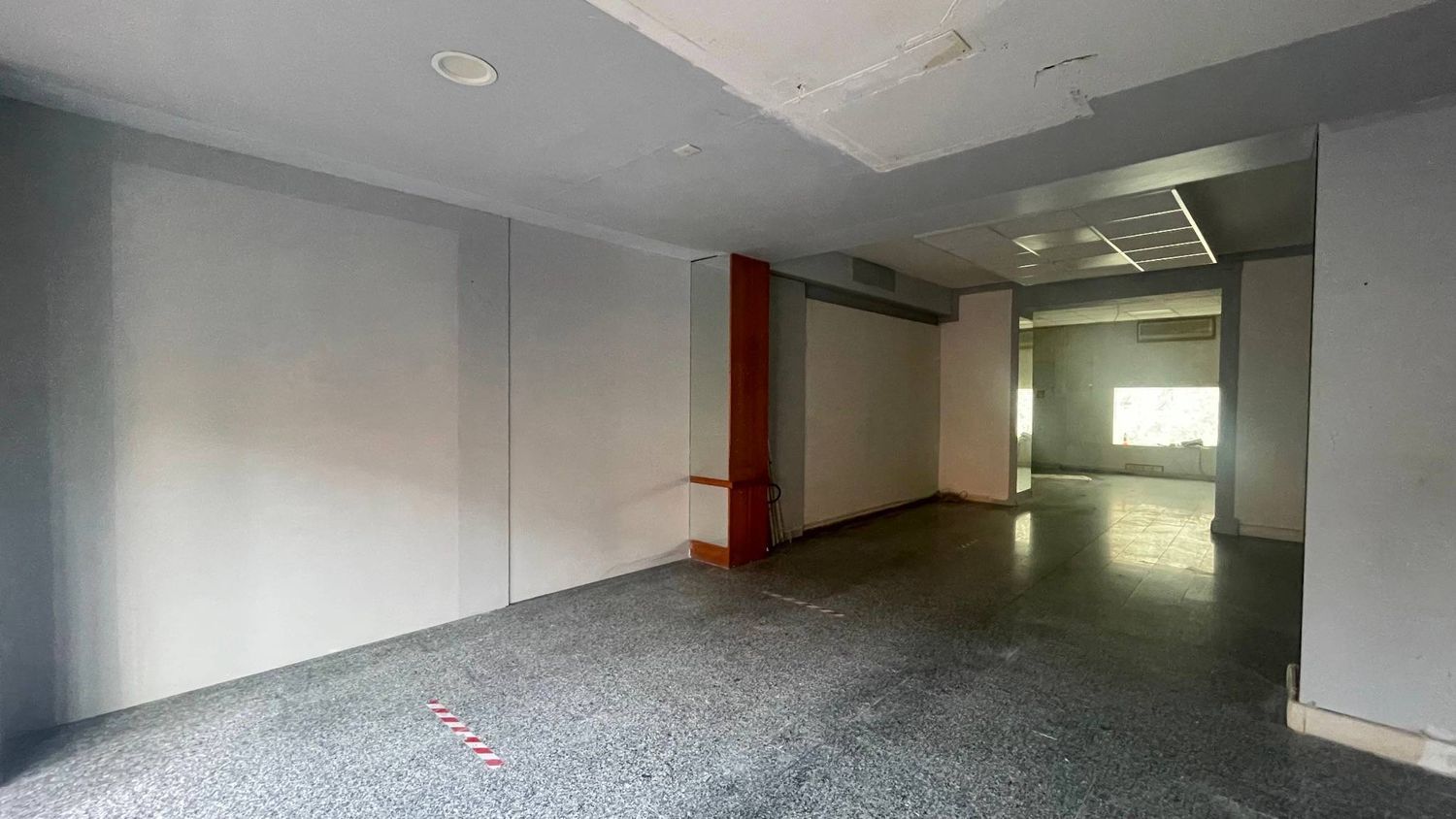 Locale commerciale in vendita a Chiesina Uzzanese