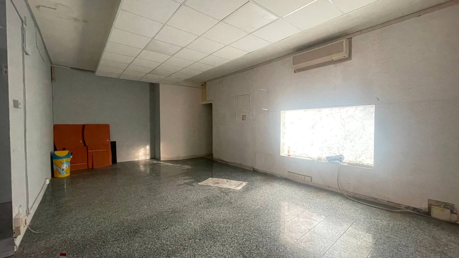 Locale commerciale in vendita a Chiesina Uzzanese