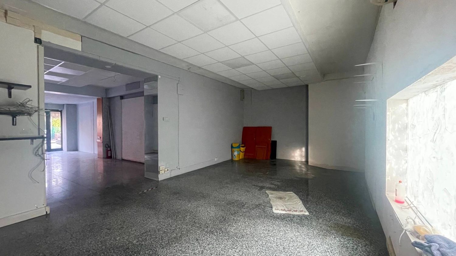 Locale commerciale in vendita a Chiesina Uzzanese