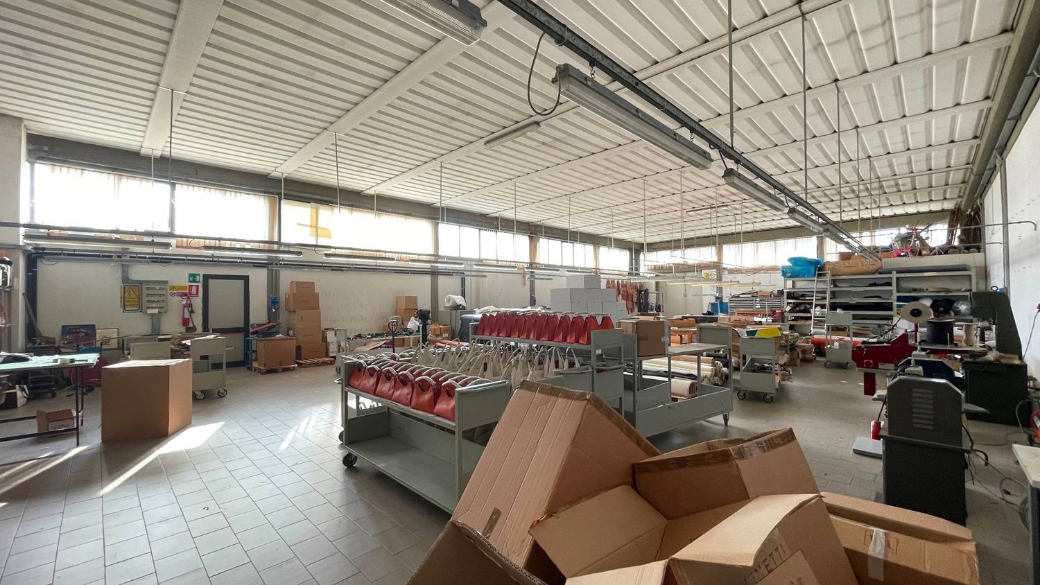 Capannone in vendita a Montecarlo