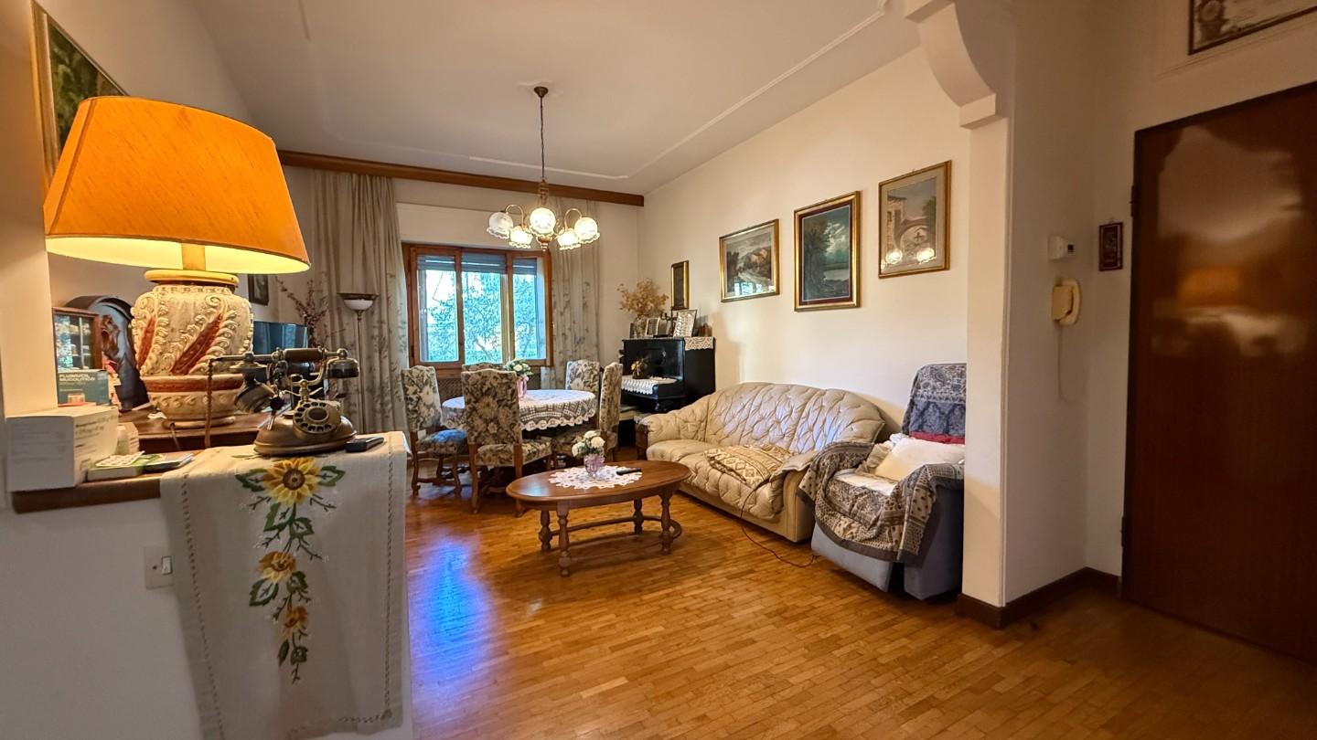 Appartamento con terrazzo a Montecatini-Terme