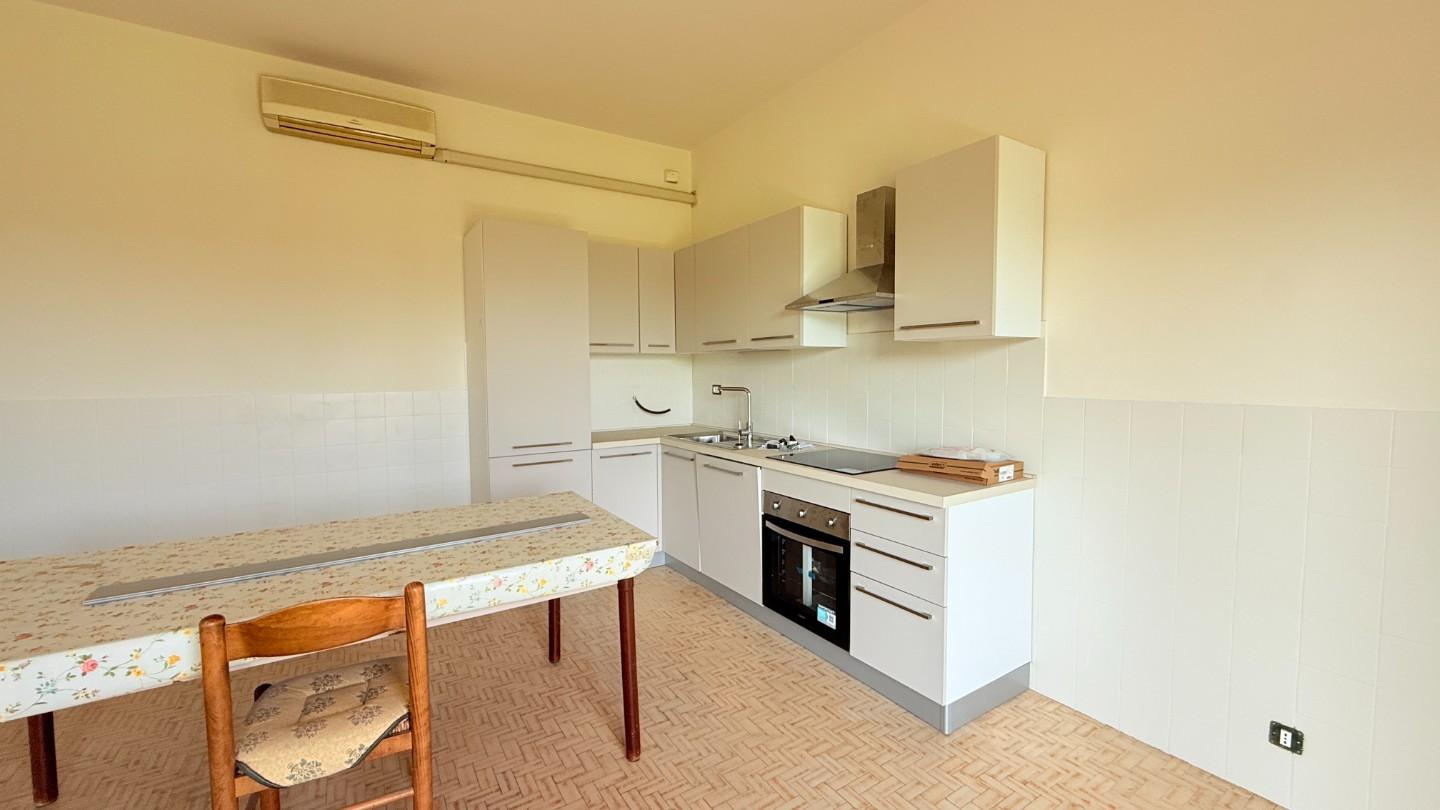 Appartamento con terrazzo a Chiesina Uzzanese