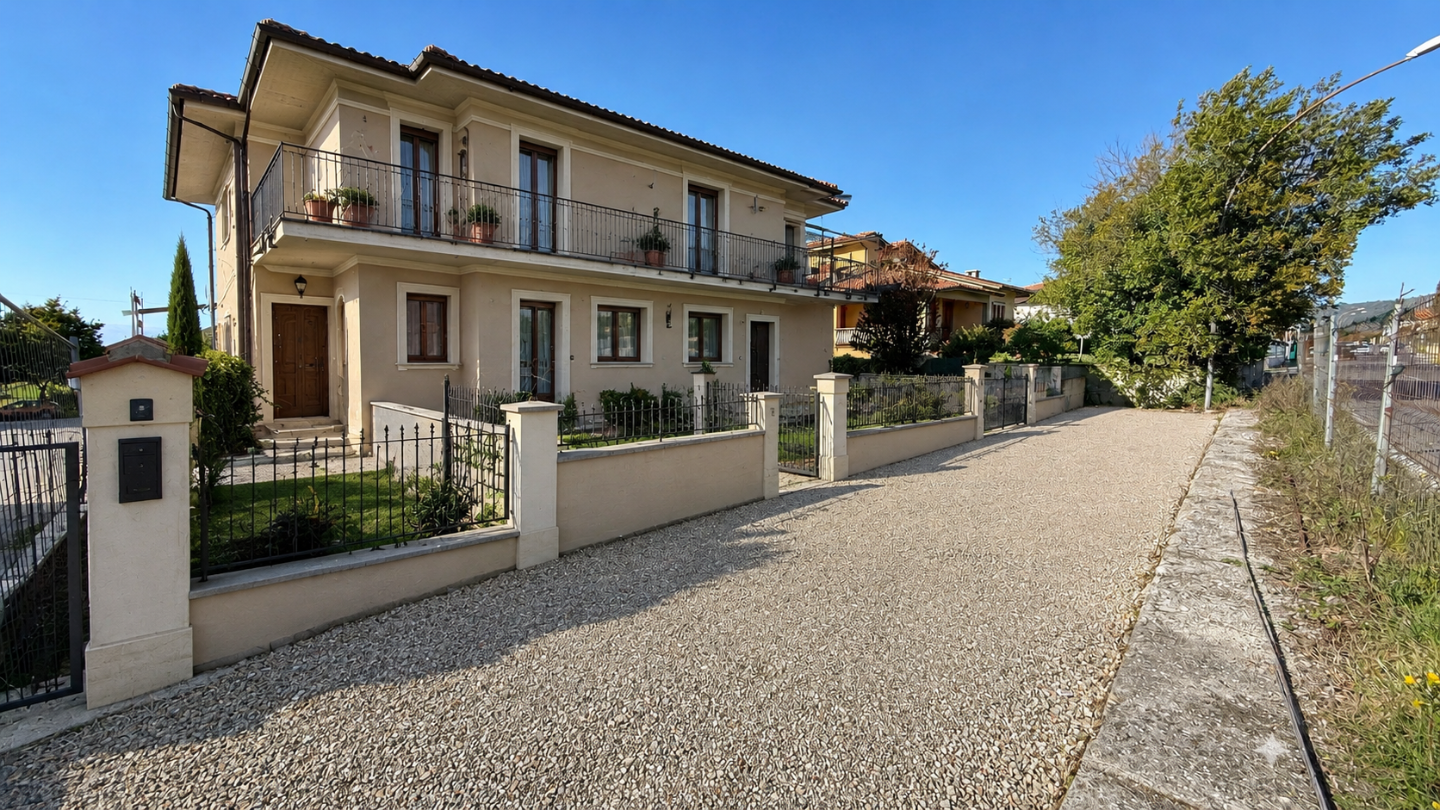Quadrilocale con giardino, Larciano castelmartini