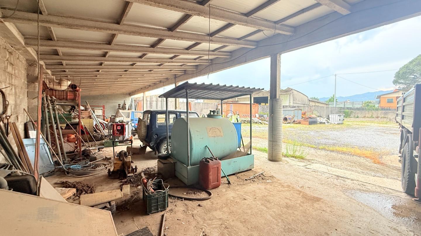Terreno Industriale in affitto, Massa e Cozzile margine coperta