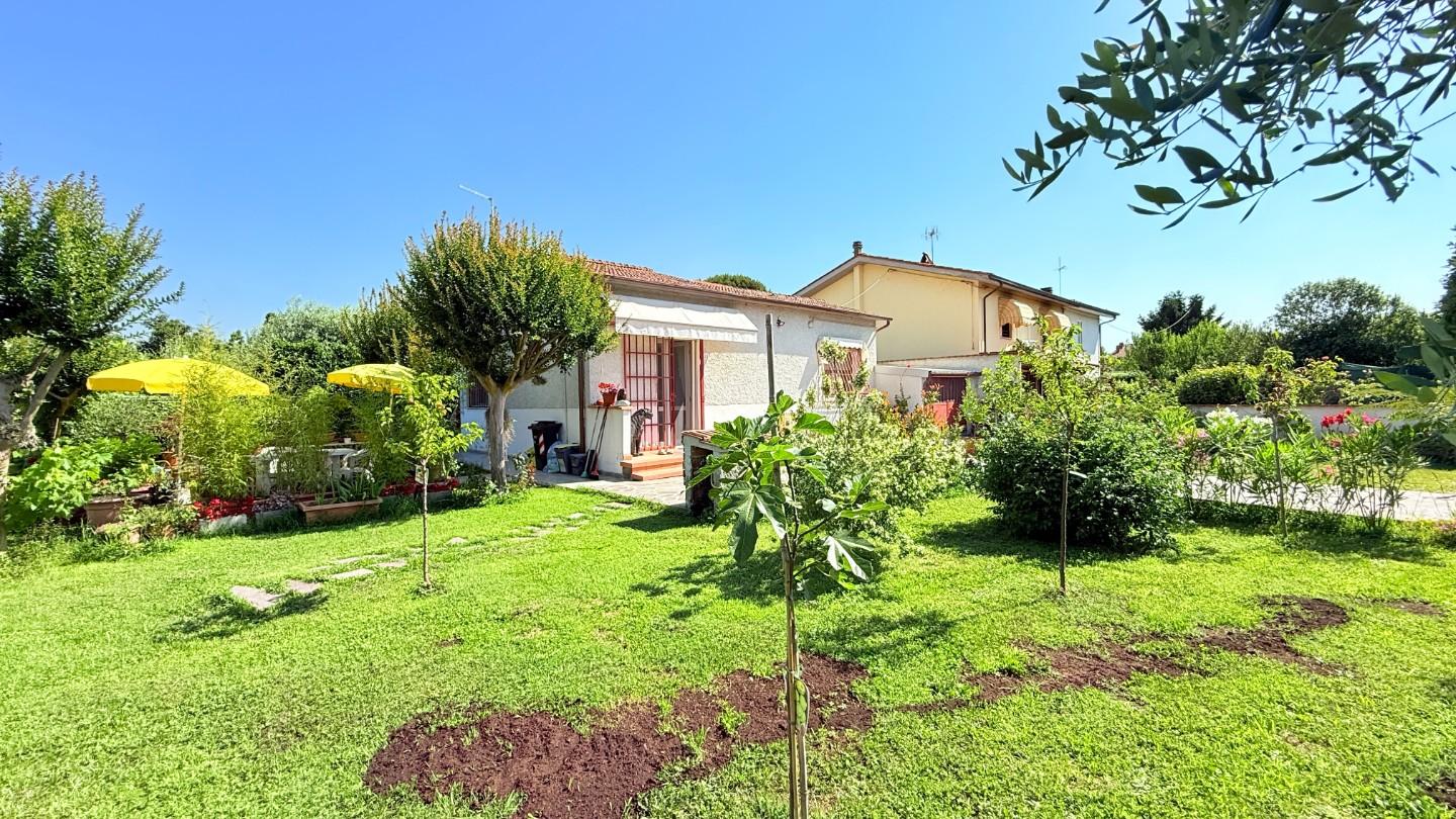 Casa indipendente con giardino a Chiesina Uzzanese