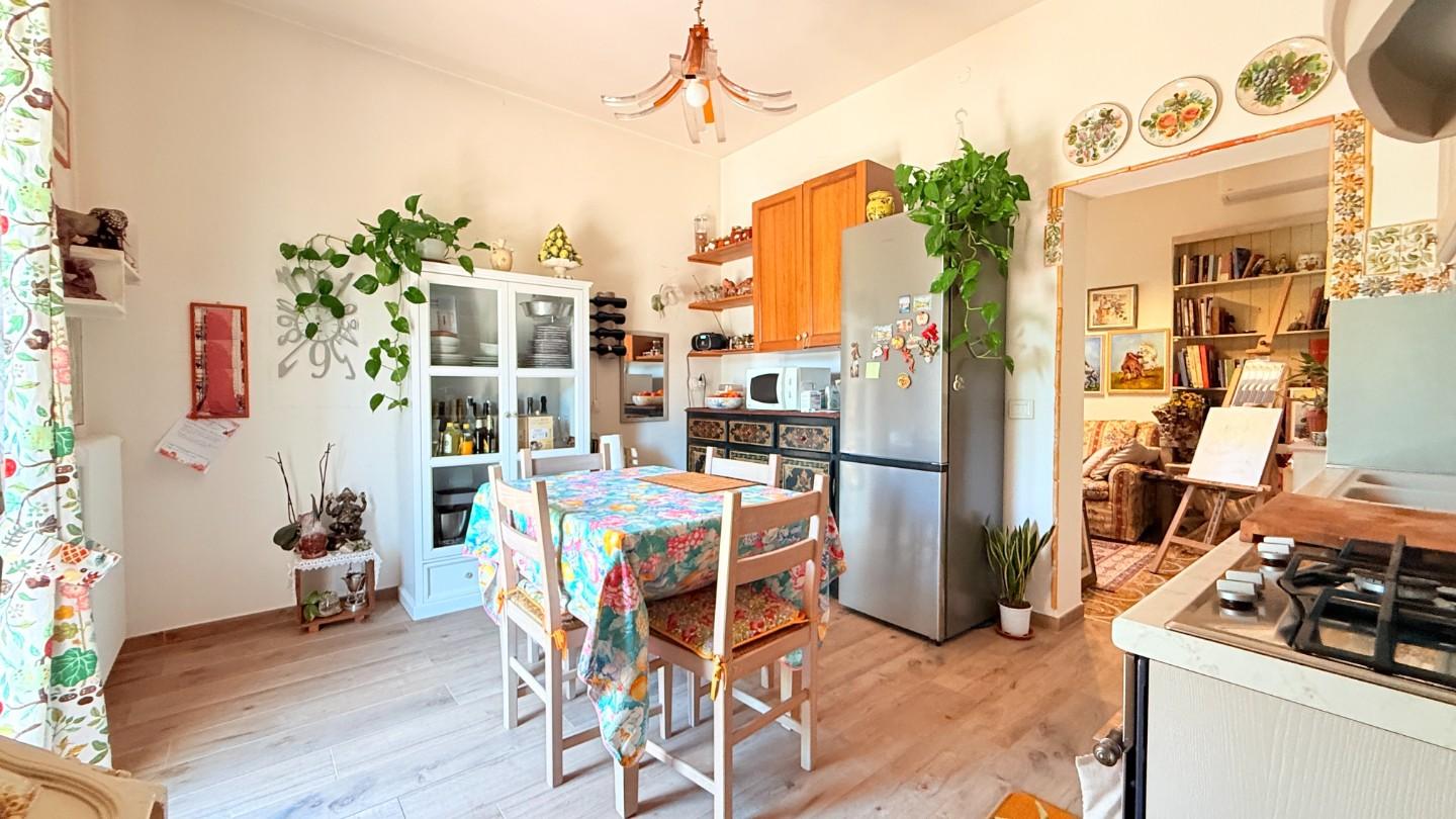 Casa indipendente con giardino a Chiesina Uzzanese