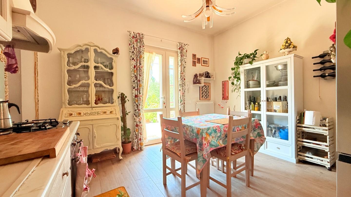 Casa indipendente con giardino a Chiesina Uzzanese