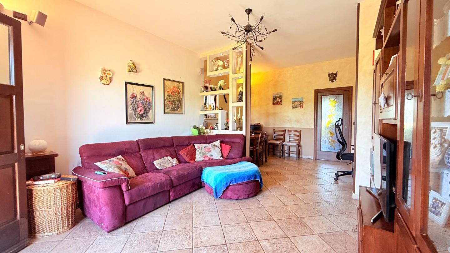 Appartamento con giardino, Massa e Cozzile traversagna