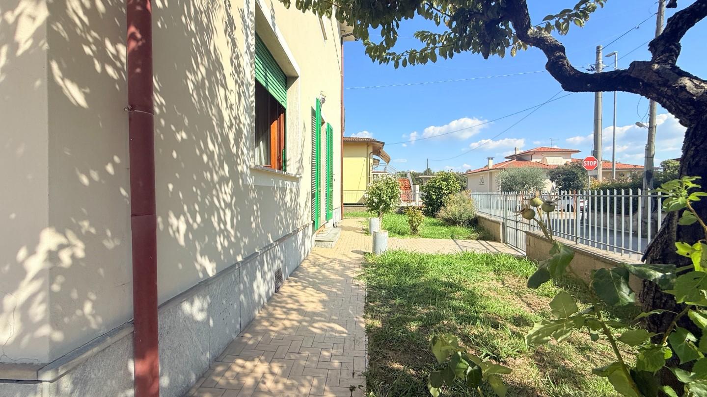 Villa Bifamiliare con giardino, Buggiano borgo a