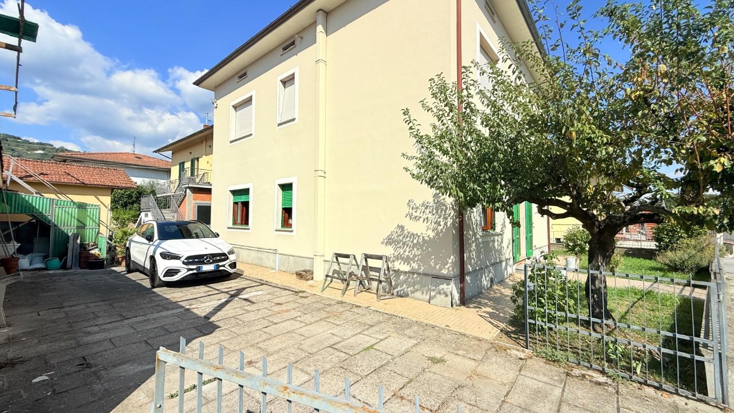 Villa Bifamiliare con giardino, Buggiano borgo a