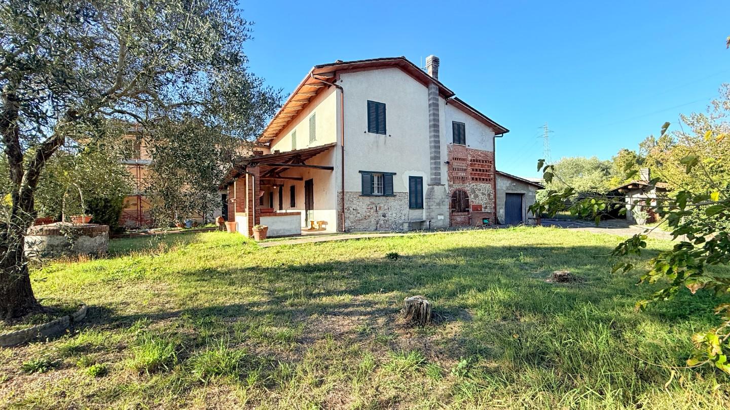 Villa Bifamiliare con giardino, Altopascio le spianate