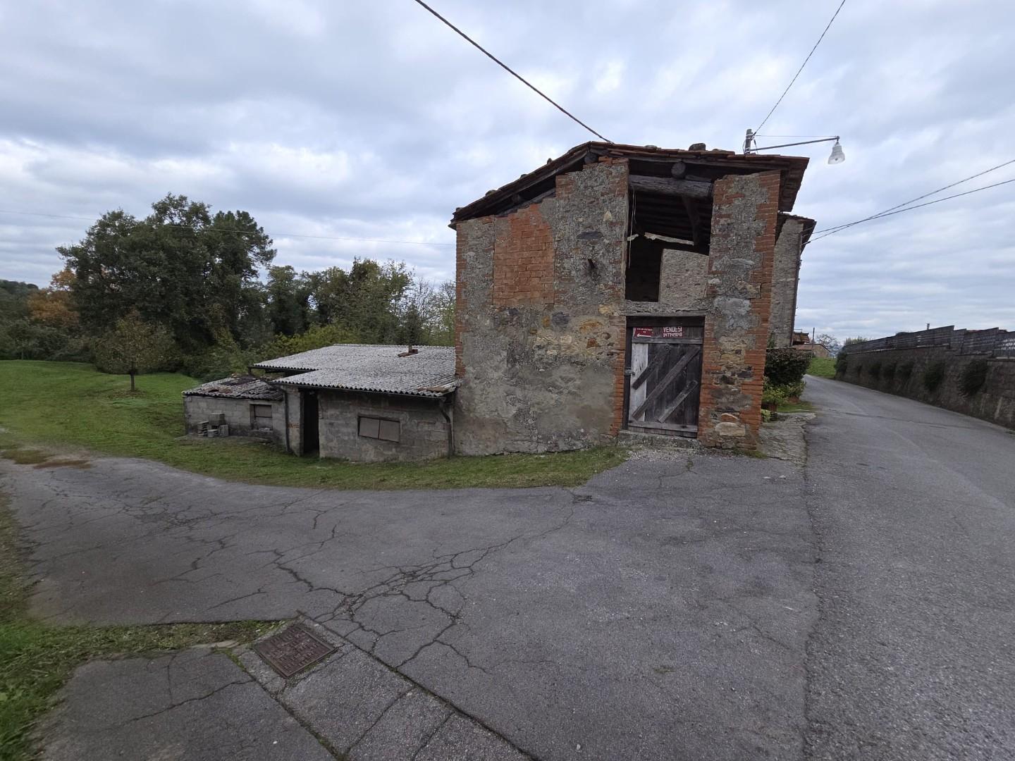 Rustico con giardino, Capannori colle di compito