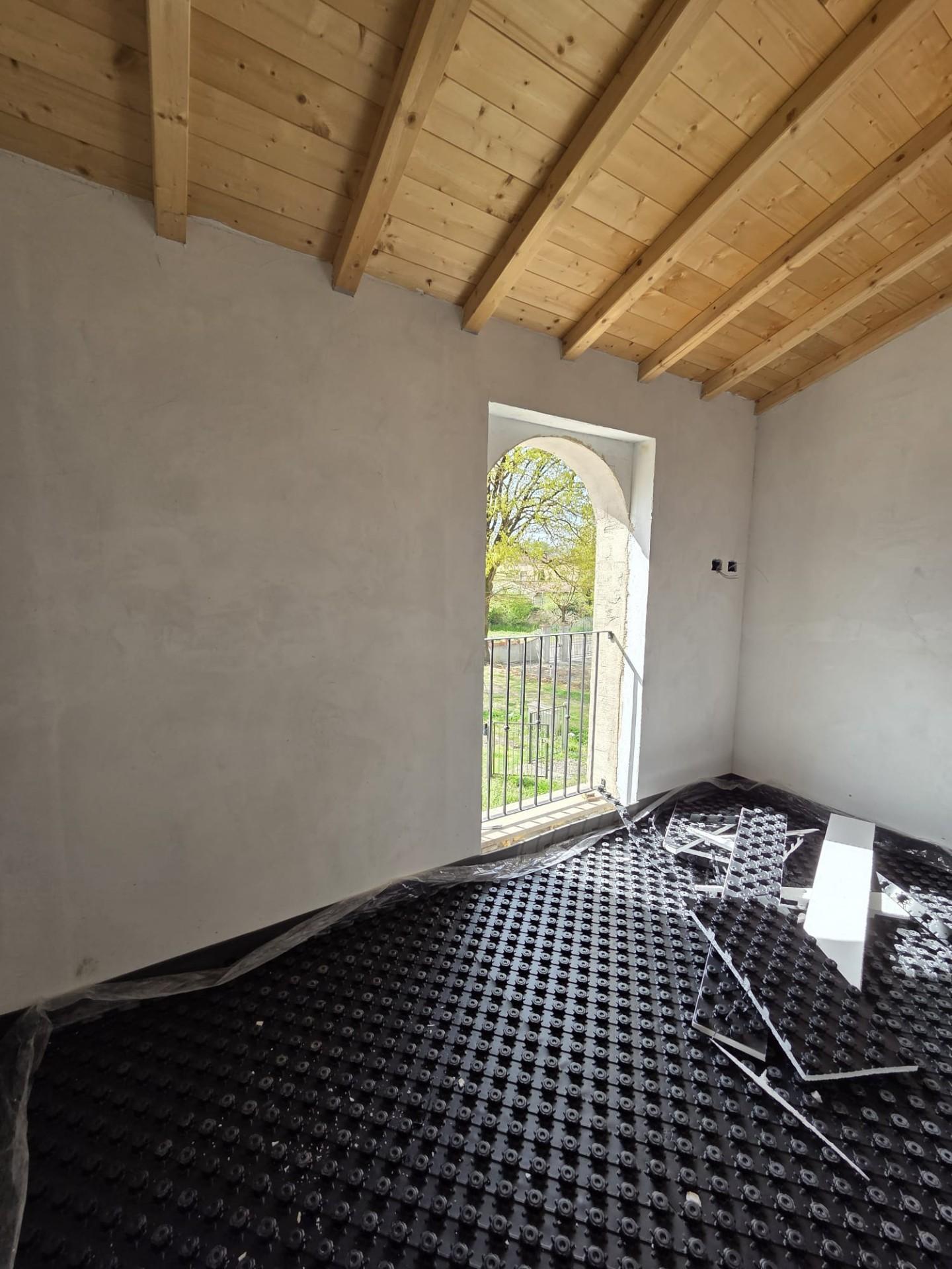 Casa indipendente con giardino, Capannori camigliano
