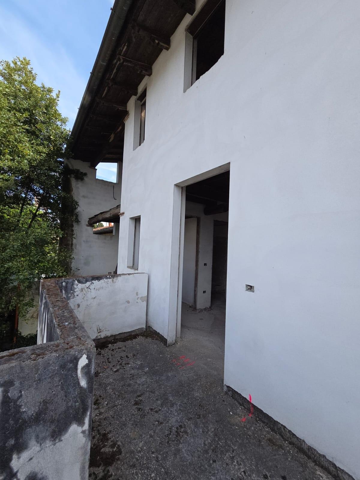 Casa indipendente con giardino, Lucca san vito