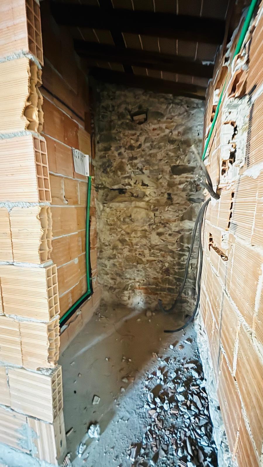 Casa indipendente da ristrutturare, Lucca sesto di moriano