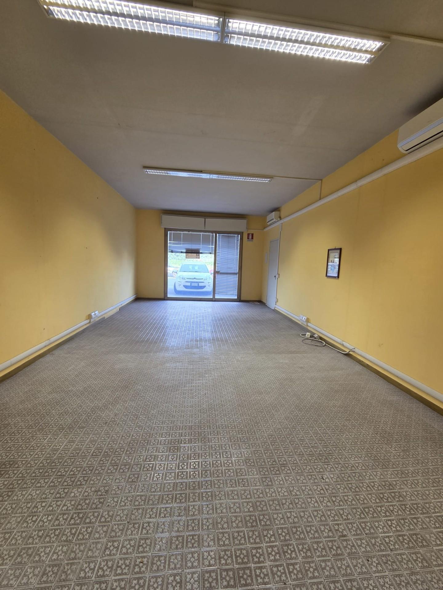 Locale commerciale in affitto, Capannori segromigno in piano