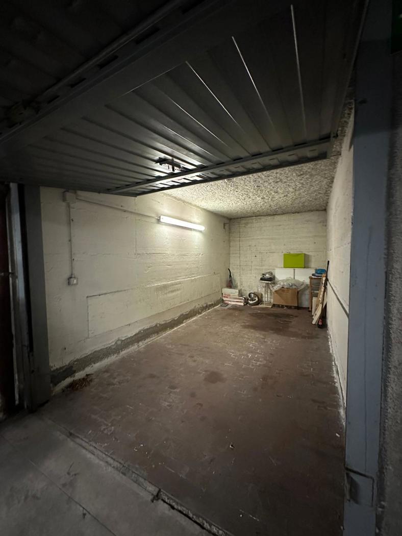 Box/Garage 17mq in vendita a Cinisello Balsamo