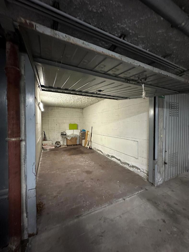 Box/Garage 17mq in vendita a Cinisello Balsamo