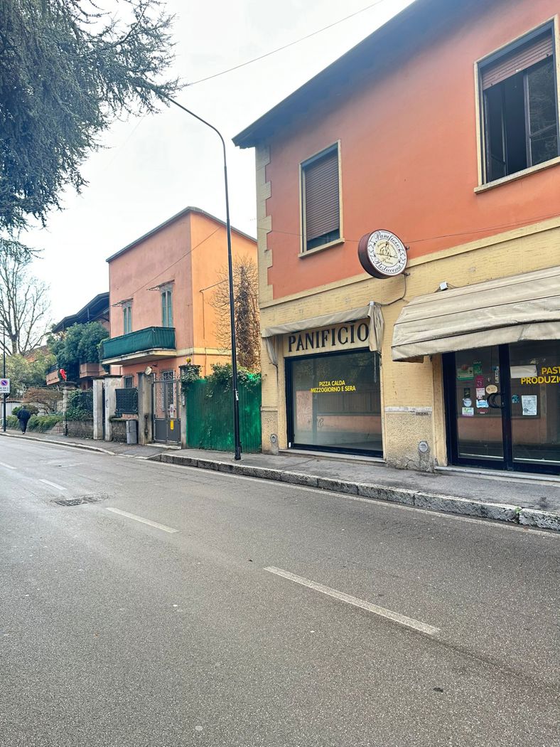 Negozio in affitto a Cinisello Balsamo