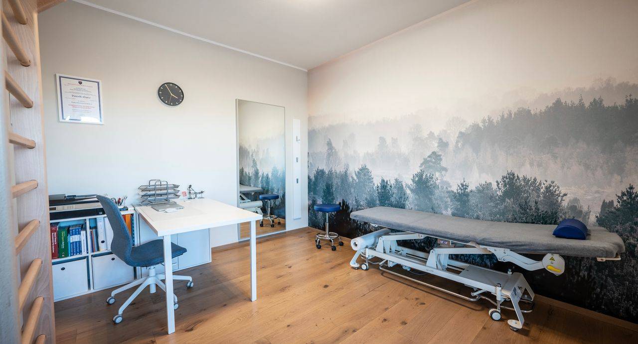 Locale commerciale in affitto a Firenze, Coverciano