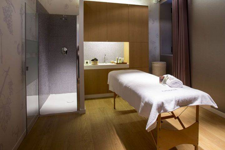 Locale commerciale in affitto a Firenze, Coverciano