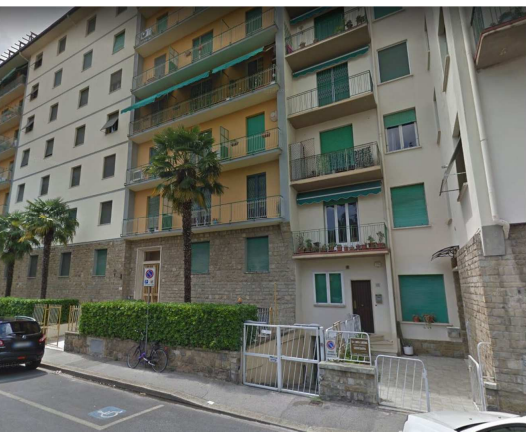 Appartamento con terrazzi a Firenze
