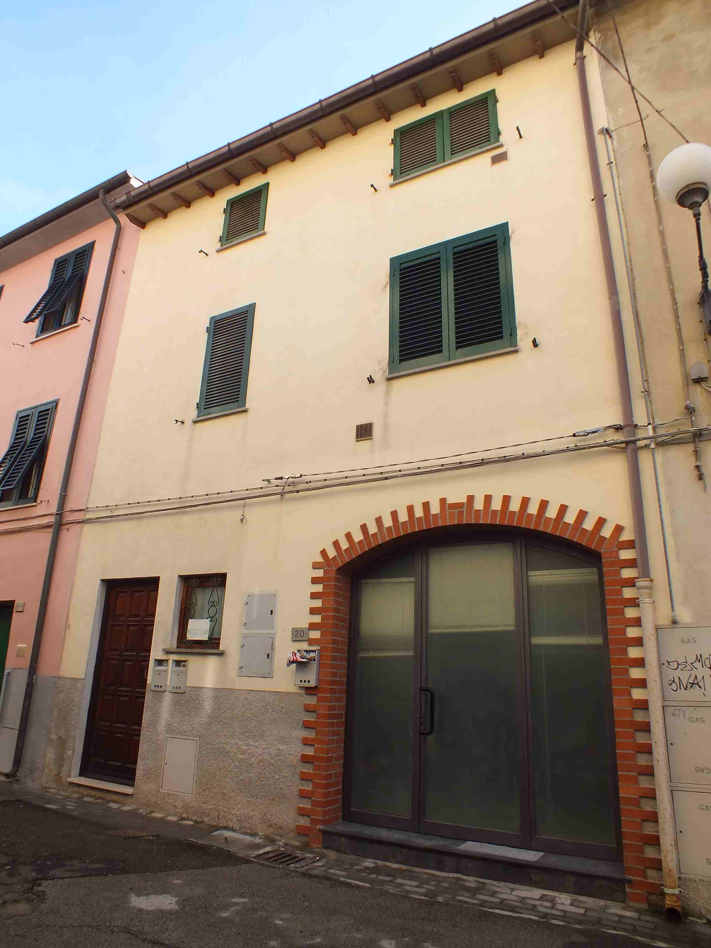 Casa indipendente in vendita a Cascina
