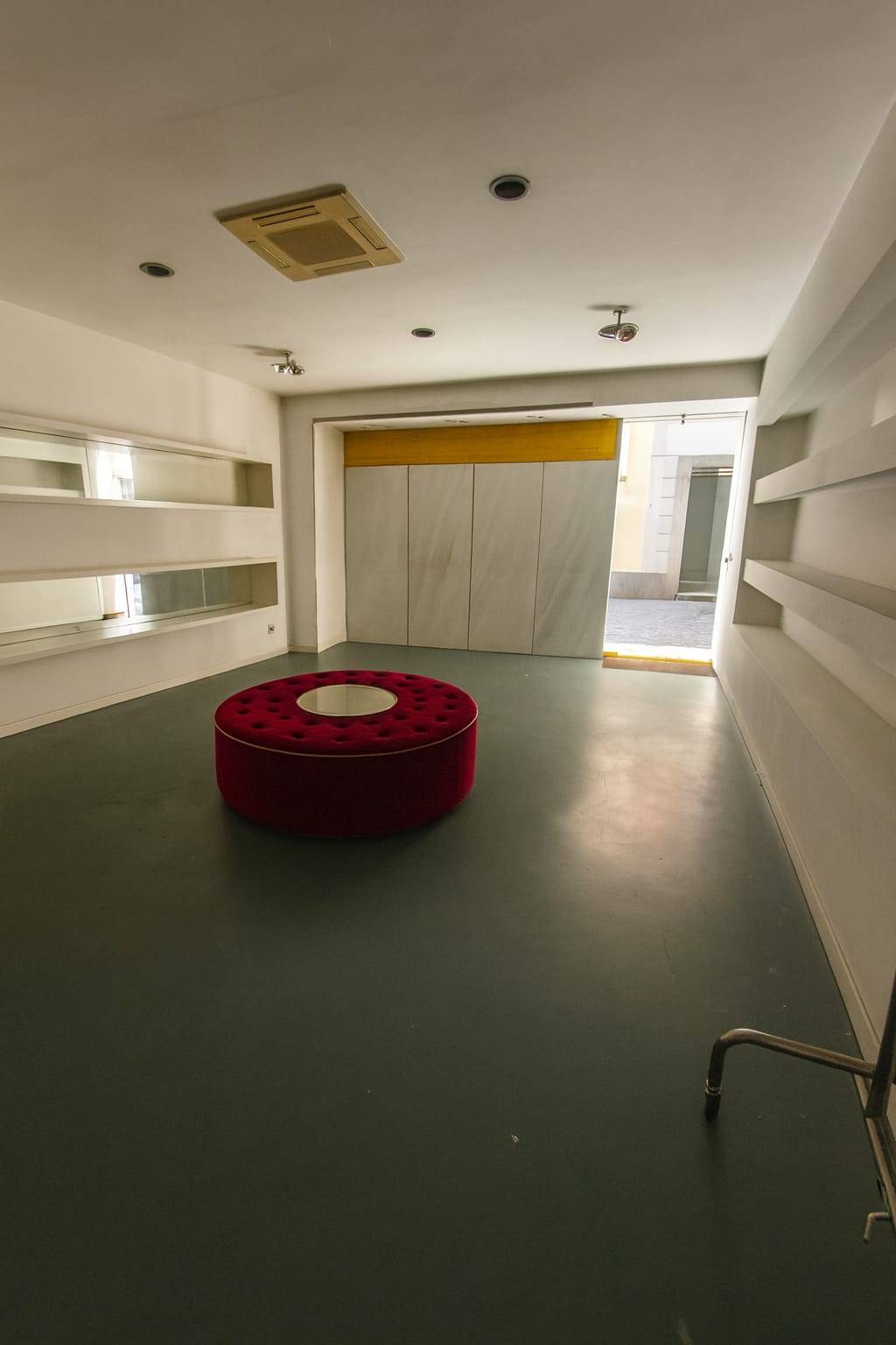 Locale commerciale in vendita a Moncalieri