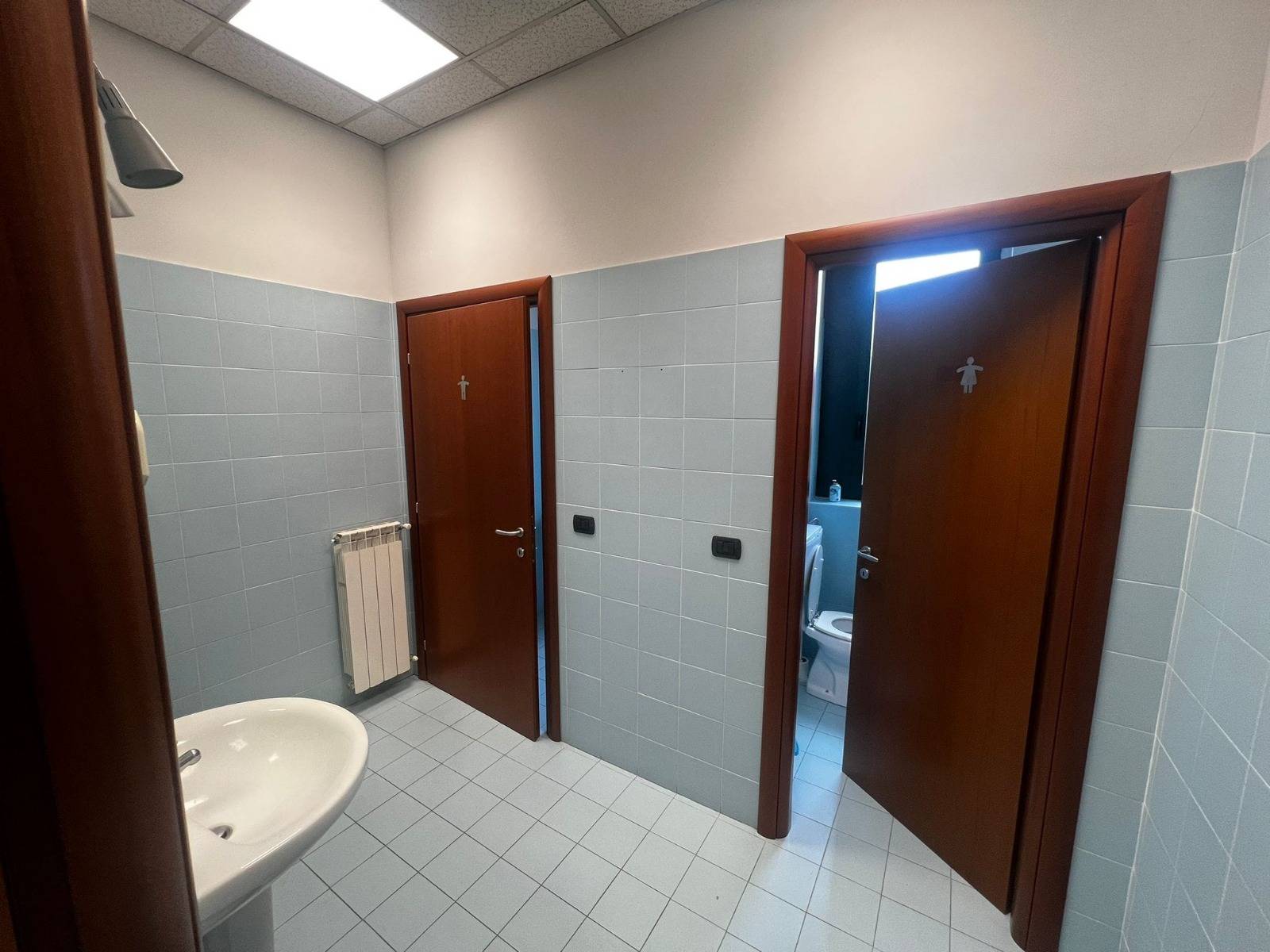 Locale commerciale in vendita a Rivoli