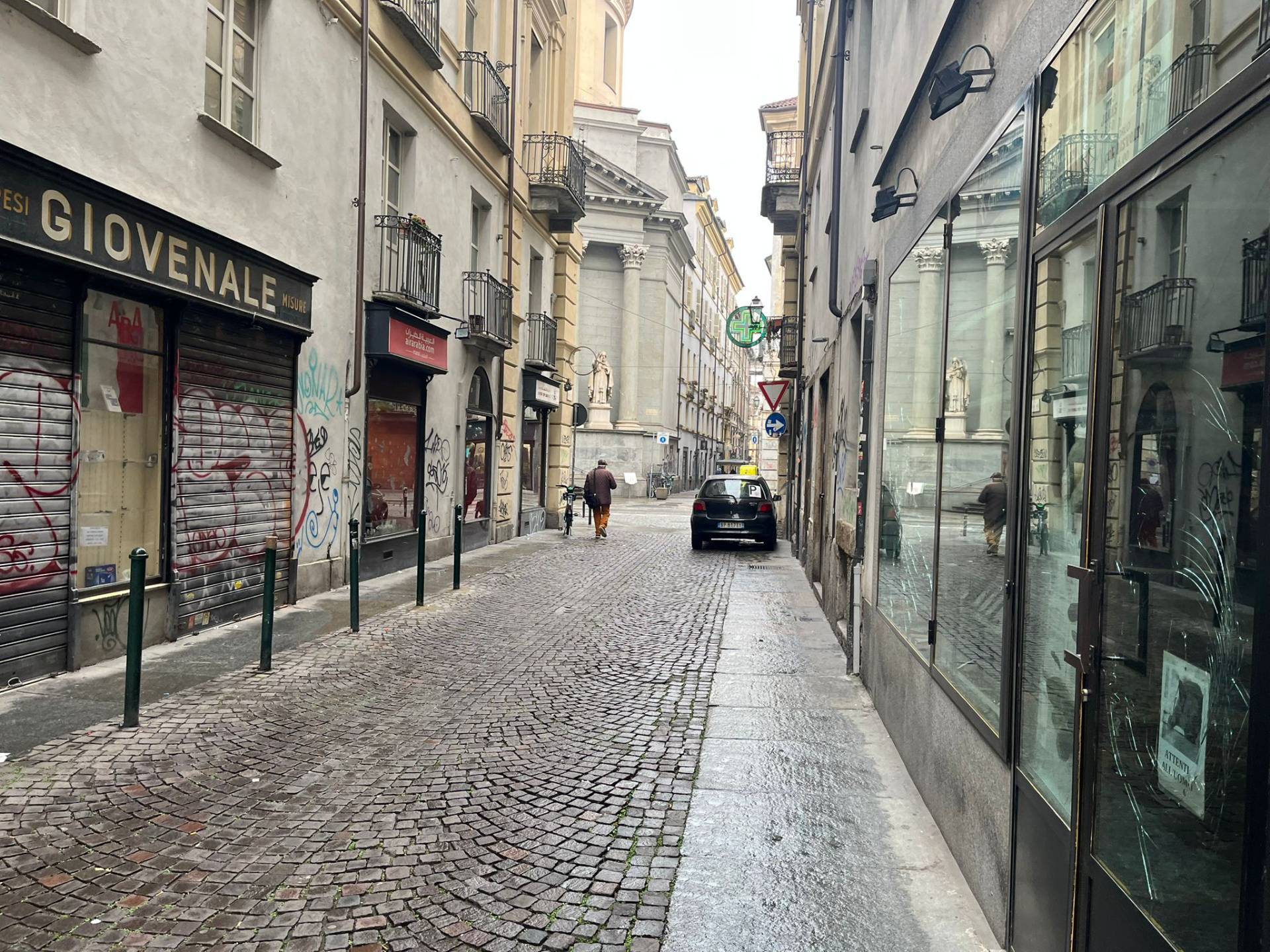 Locale commerciale in vendita a Torino, Centro