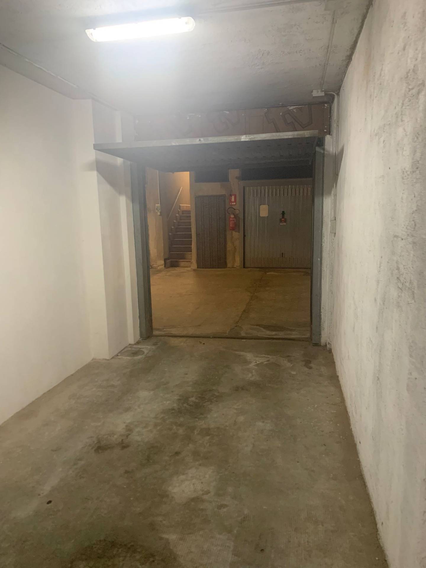 Box o garage in vendita a Grugliasco