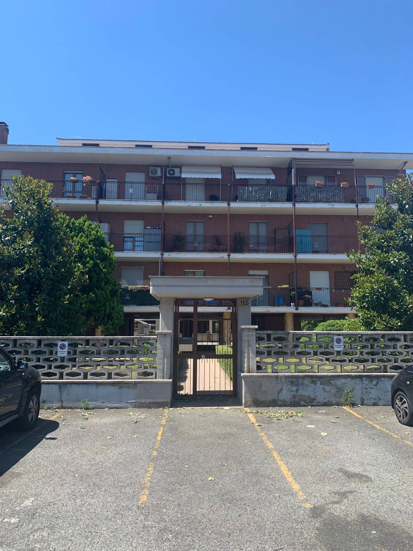 Box o garage in vendita a Grugliasco