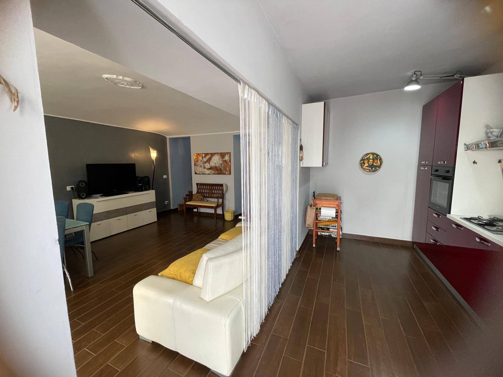 Rustico in vendita a Collegno, Borgonuovo