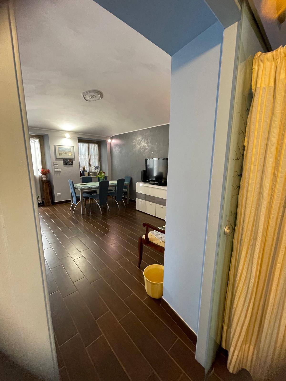 Rustico in vendita a Collegno, Borgonuovo