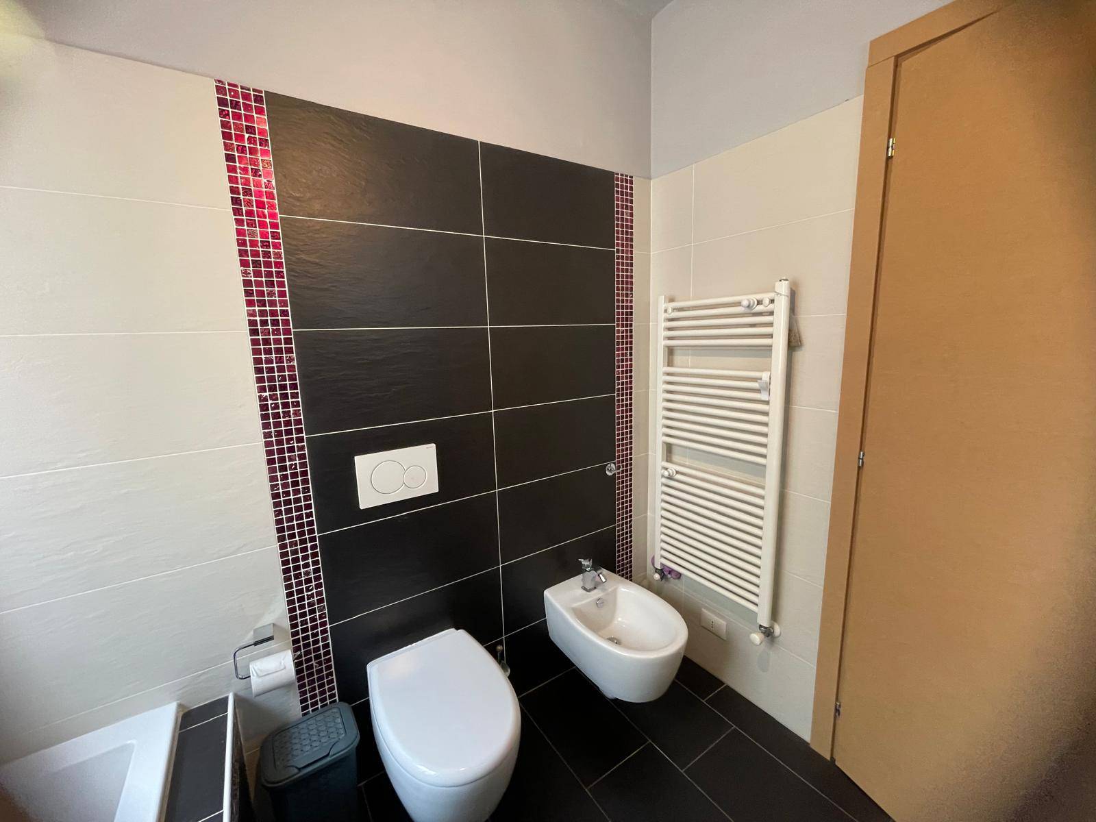 Rustico in vendita a Collegno, Borgonuovo