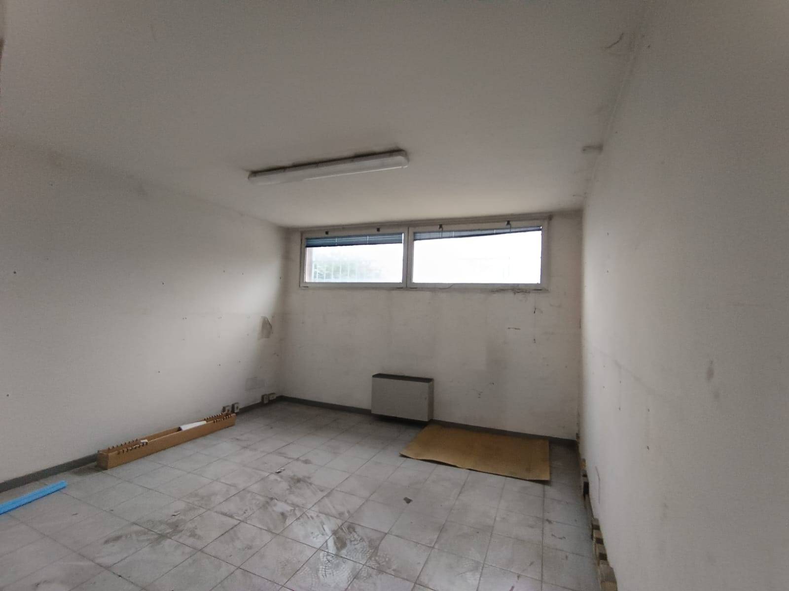 Studio/Ufficio in affitto a Modena, Torrazzi