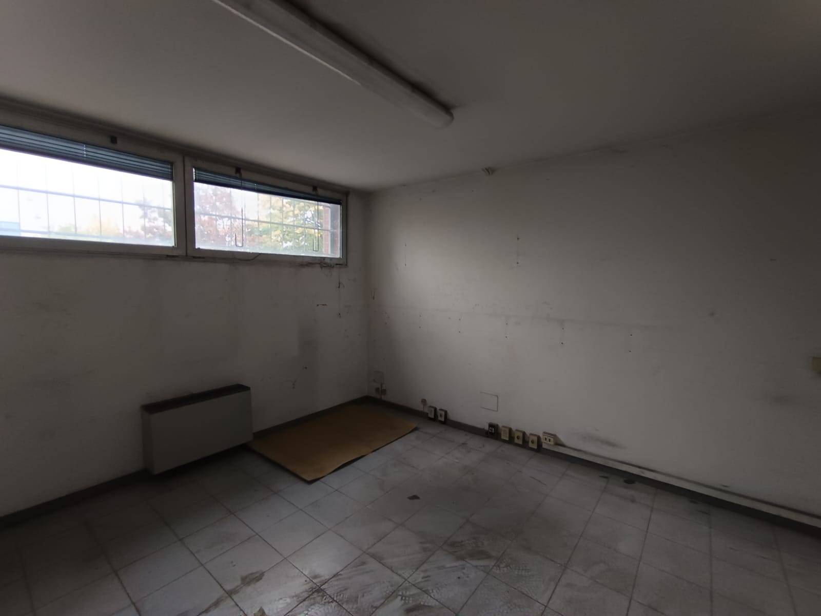 Studio/Ufficio in affitto a Modena, Torrazzi