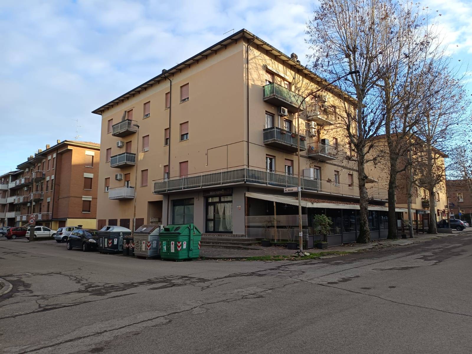 Locale commerciale in vendita a Fiorano Modenese, Spezzano