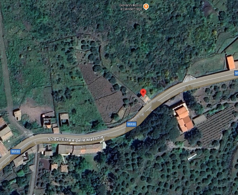 Terreno con giardino in passopisciaro, Castiglione di Sicilia