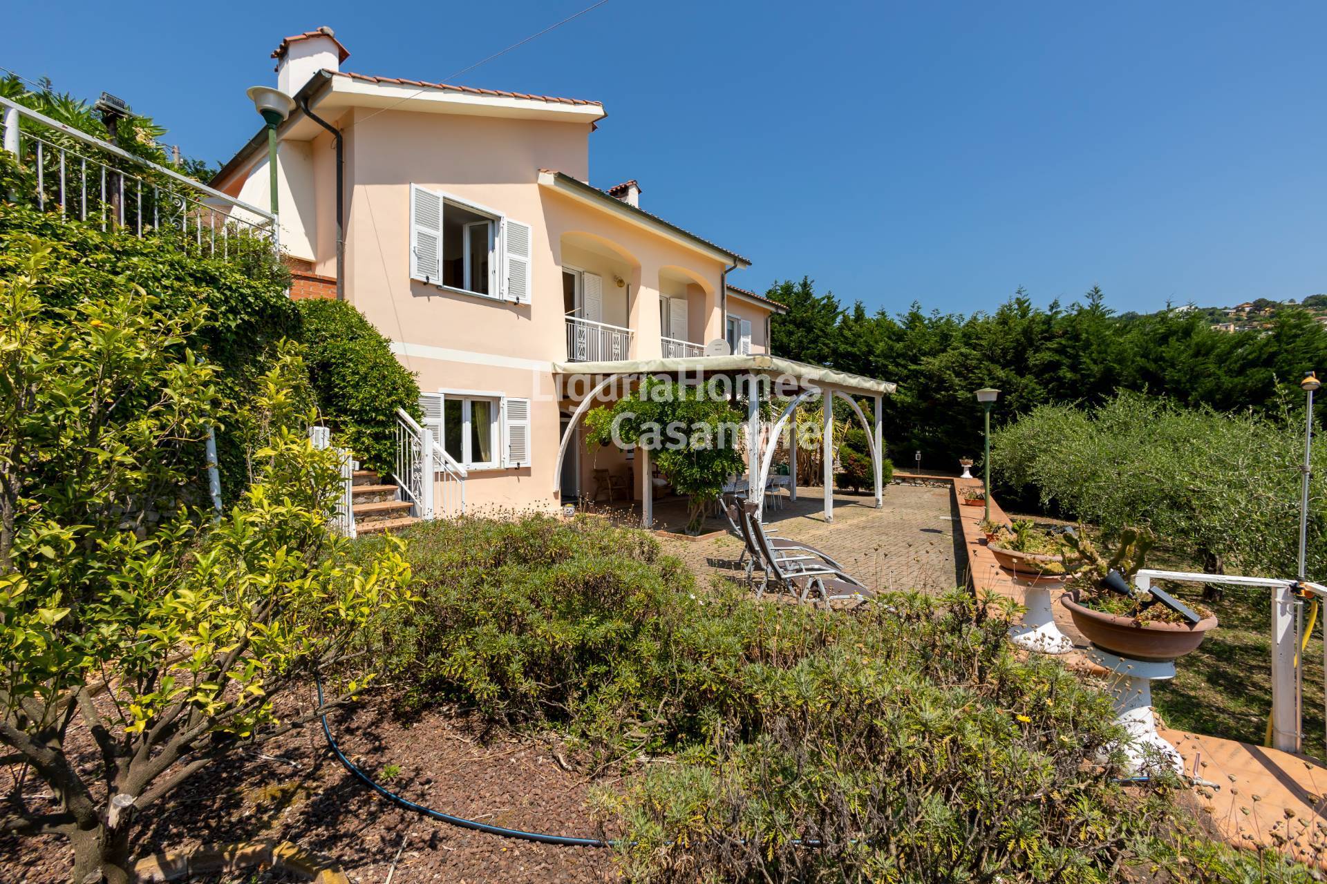 Villa in vendita a Noli