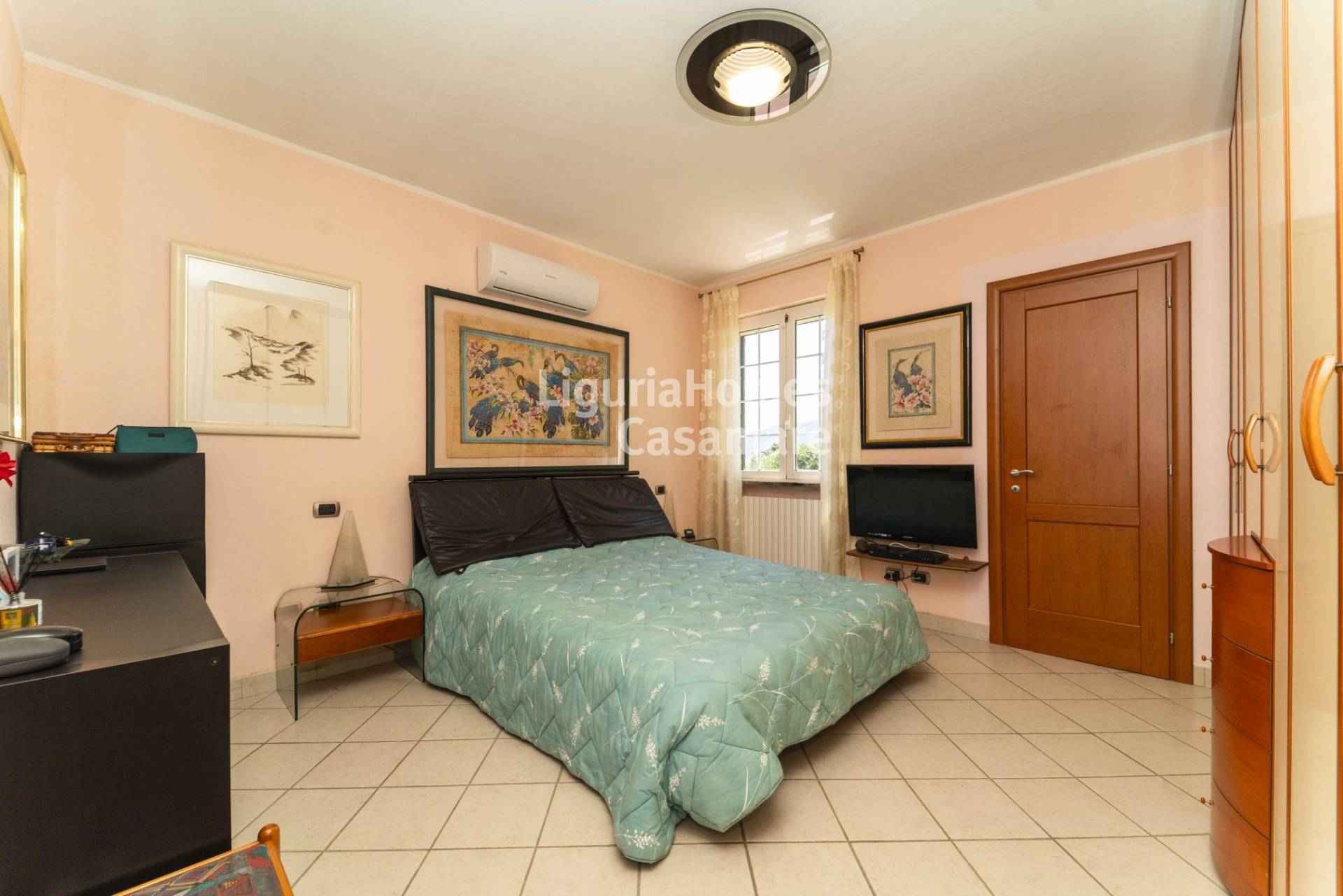 Villa in vendita a Cisano sul Neva