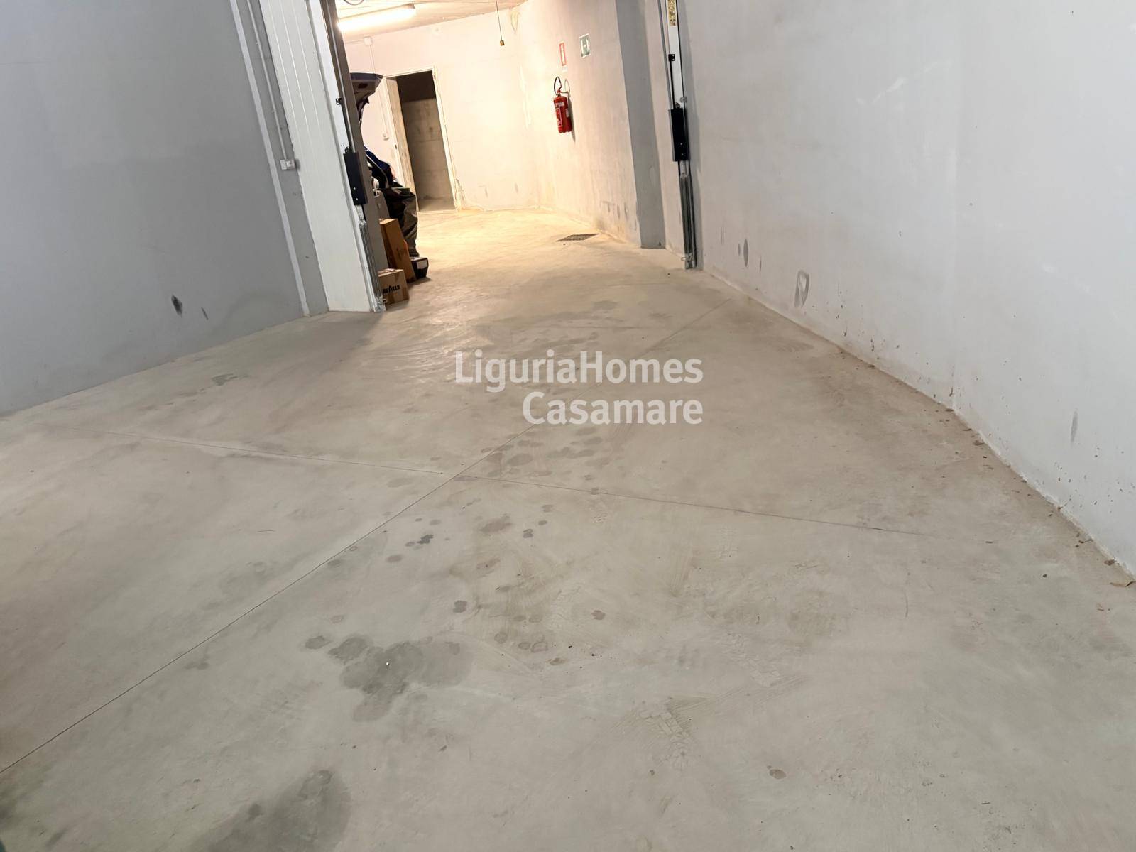 Box o garage in vendita a Alassio