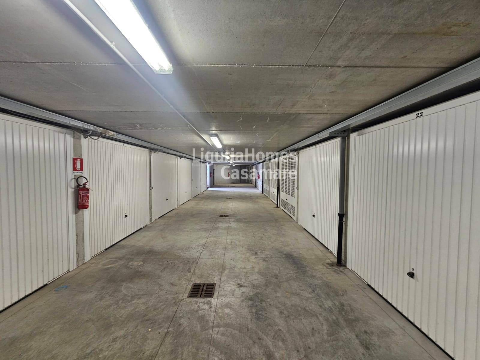 Box o garage in vendita a Alassio