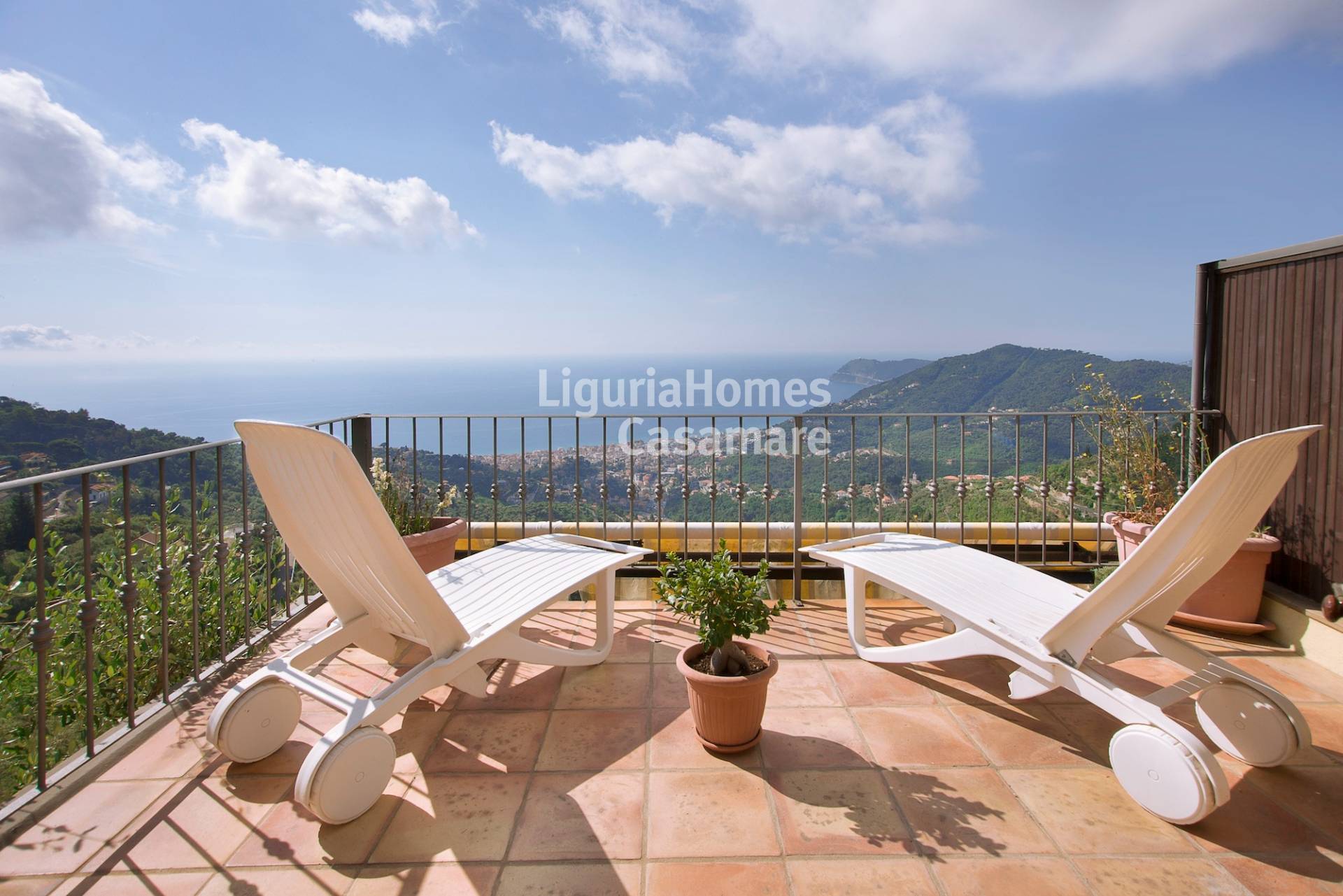 Villa in vendita a Alassio